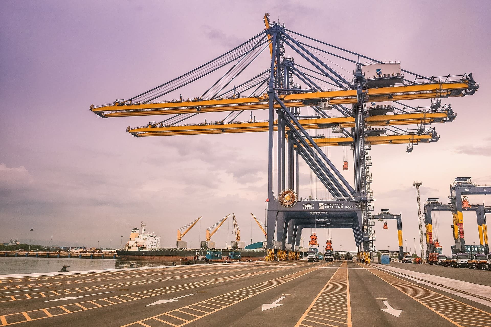 ¿Cómo se realiza una factura de suplidos?